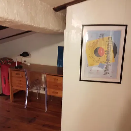 Dans Maison De Vieux, St Just *