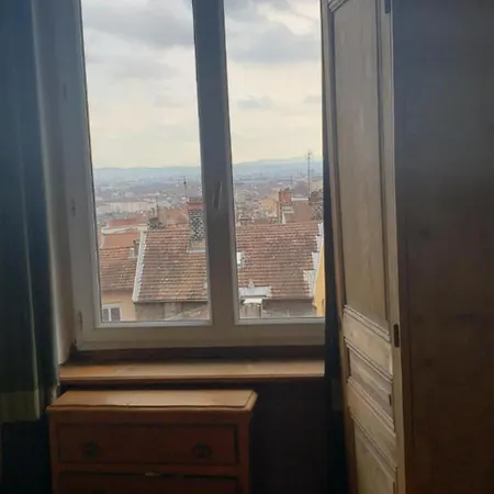 アパート Charming With A View