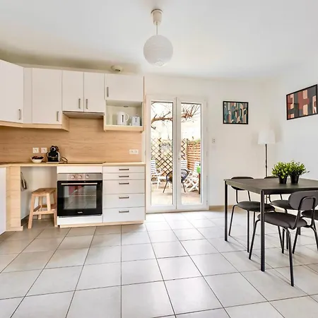 Le Murier - Maison De Avec Patio Parking - 6 Pers Holiday home Lyon