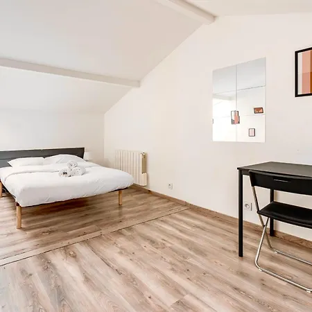 Le Murier - Maison De Avec Patio Parking - 6 Pers Feriehus