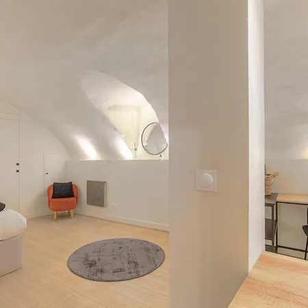 Apartment Le Cocon Du Papillon Bleu I 2 Parentales Avec Terrasse En Plein Coeur De I Parking Inclus