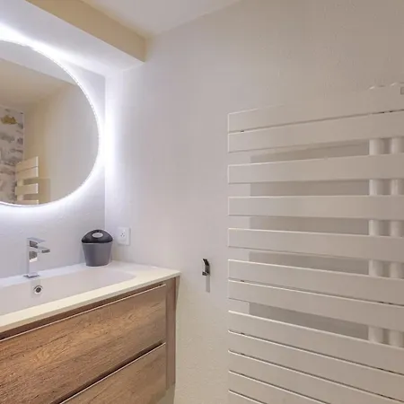 Apartment Le Cocon Du Papillon Bleu I 2 Parentales Avec Terrasse En Plein Coeur De I Parking Inclus Lyon