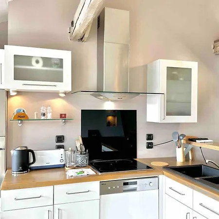 Skyline-vitton Loft72