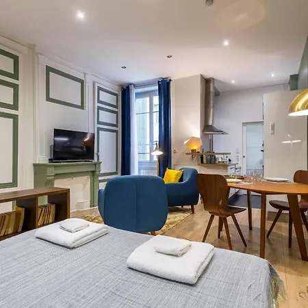 Childebert - Furnished - Downtown *