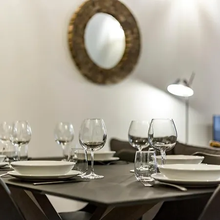 Opera Orchestre Apartment