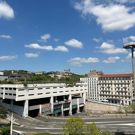 Spacieux T3 80m2 Plein Centre Presque Ile ! Apartment Lyon
