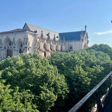 Bed & Breakfast Confort Et Raffinement Au Coeur Du 6eme *