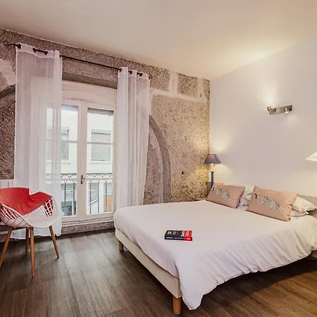 Avy Baudelaire - Bellecour 4*