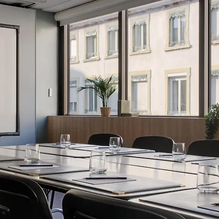 Chromatics & Restaurant Hill Club By Happyculture 3* Lione