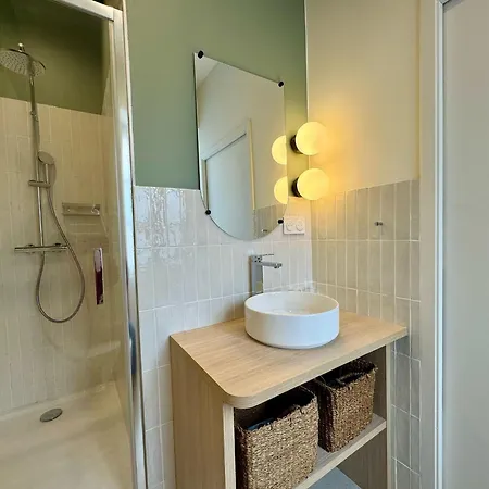L'ecrin De Duguesclin Comfort & Charm In 3rd Arrondissement *