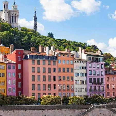 Loft 90m2 Avec Chauffe Unique A * Lyon