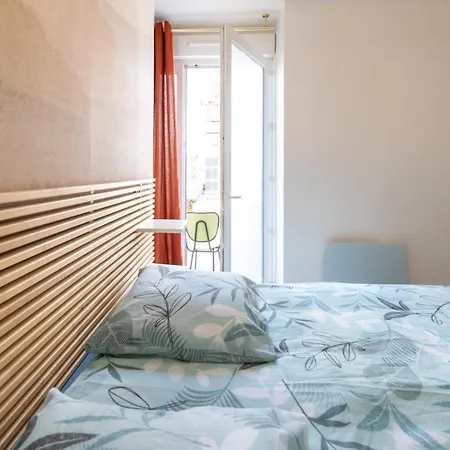 Apartment Le Hirvi - Cocon Zen Et Epure A 10min Vieux Lyon