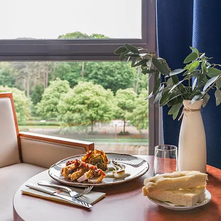 Crowne Plaza - Cite Internationale Hotell 4*