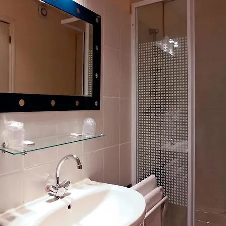 Des Facultes Hotell Lyon