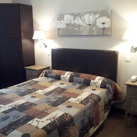 Otel Azur 2*