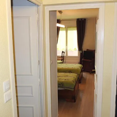 D'hotes - Garibaldi Bed & Breakfast *