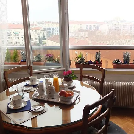 D'hotes - Garibaldi Bed & Breakfast