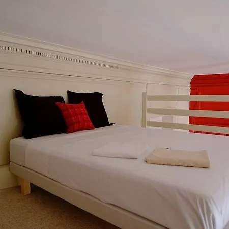 Hotell Riva Lofts And Suites