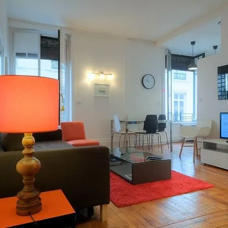 Riva Lofts And Suites