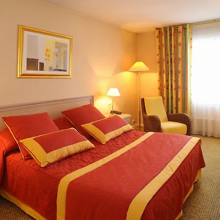 Chromatics & Restaurant Hill Club By Happyculture Hotel 3*