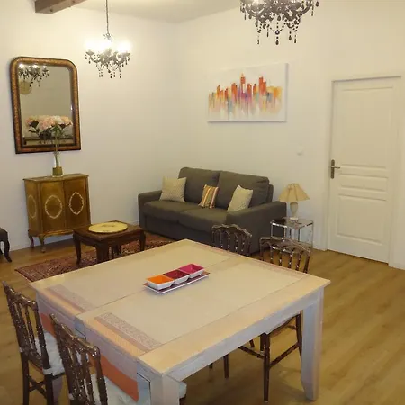 Apartment Renaissance *