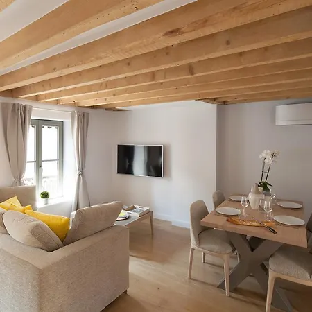 City Work Apartment *
