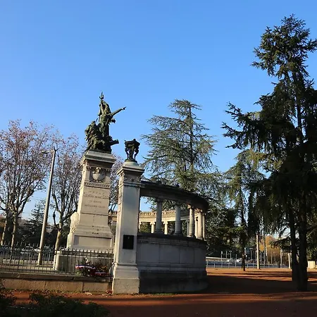 Cite Internationale Lejlighed *