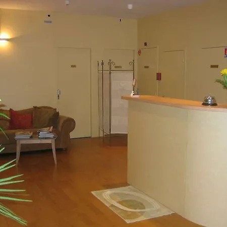 Du Theatre Hotel 2*