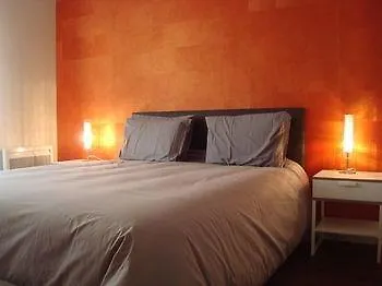 Studio Apartment *