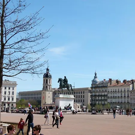 Apartment Vieux Cour Renaissance
