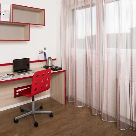 Apartahotel Phileas 2*