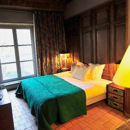 La Tour Rose Hotel