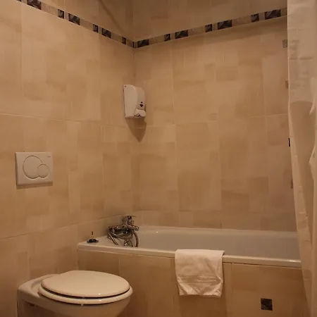 Saint-paul Hotell 2*