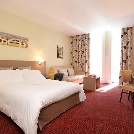 Hotel De Verdun 1882, Bw Signature Collection 4*