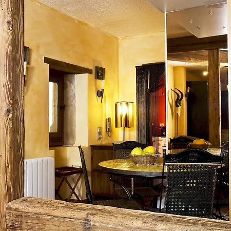 Apartment Le Petit Tramassac By Mon Particulier *