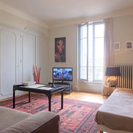Riva Lofts And Suites 2*