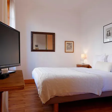 Riva Lofts And Suites 2*