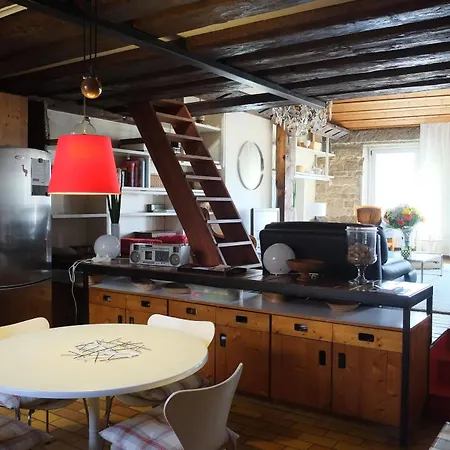 Riva Lofts And Suites 2*