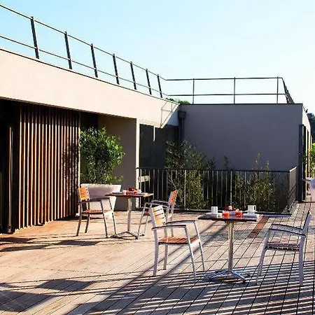 Adonis Dock Ouest Apart-hotel Lyon