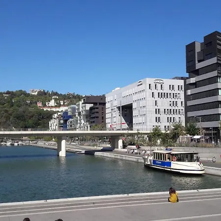 De La Croix-rousse Hotel