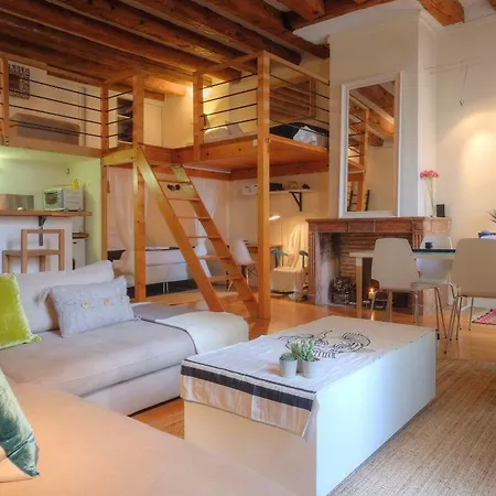 Riva Lofts And Suites 2*