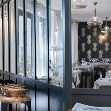 Logis Tante Yvonne & Son Restaurant Semi-gastronomique - Lyon Nord Quincieux