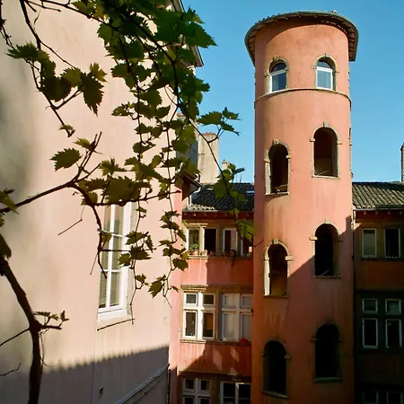 D'hotes Artelit Apartment *