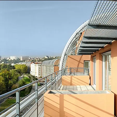 Montempo Cite Internationale Hotel 3*
