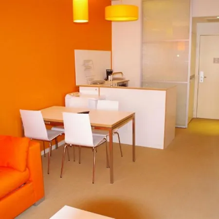 Hotel Montempo Cite Internationale 3*