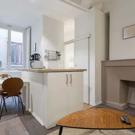 Jusqua 6 Personnes Au Coeur Du Vieux Apartment