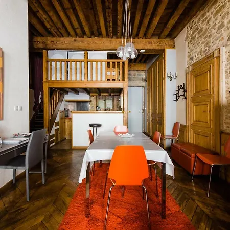 Constantine Terreaux Apartment