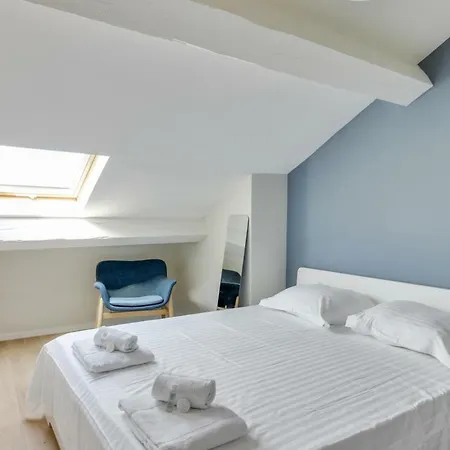 Large And Renovated Flat For 6 People In Part-dieu District - Welkeys