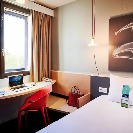 Hotel Ibis Gerland Musée Des Confluences Lyon