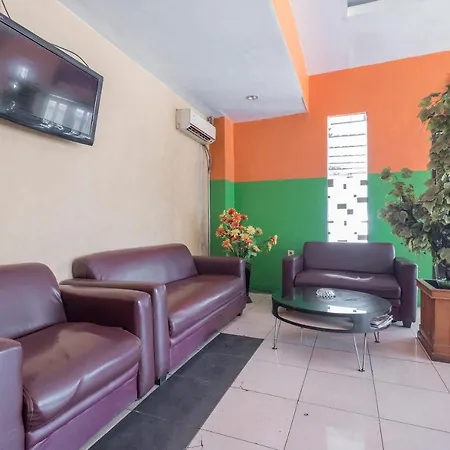 Hotell Oyo 1691 Wisma Benhil Toddopuli